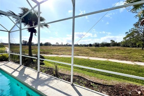 House in Orlando, Florida 4 bedrooms, 212.65 sq.m. № 1543785 - photo 7