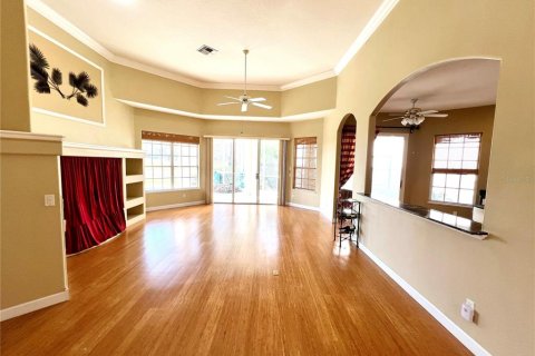 House in Orlando, Florida 4 bedrooms, 212.65 sq.m. № 1543785 - photo 12