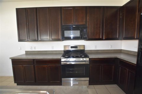 Villa ou maison à louer à Mount Dora, Floride: 4 chambres, 223.06 m2 № 2102359 - photo 5