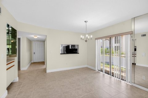 Condo in Boca Raton, Florida, 2 bedrooms  № 2185720 - photo 28