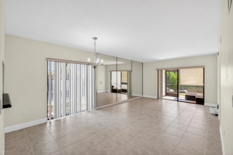 Condo in Boca Raton, Florida, 2 bedrooms  № 2185720 - photo 17