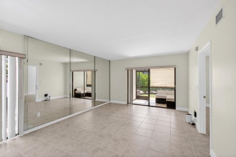 Condo in Boca Raton, Florida, 2 bedrooms  № 2185720 - photo 18