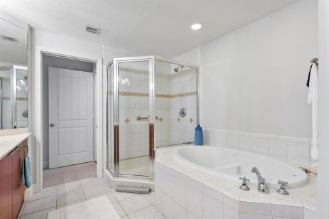 Condo in Lantana, Florida, 3 bedrooms  № 2262029 - photo 30
