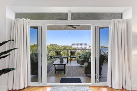 Condo in Lantana, Florida, 3 bedrooms  № 2262029 - photo 17