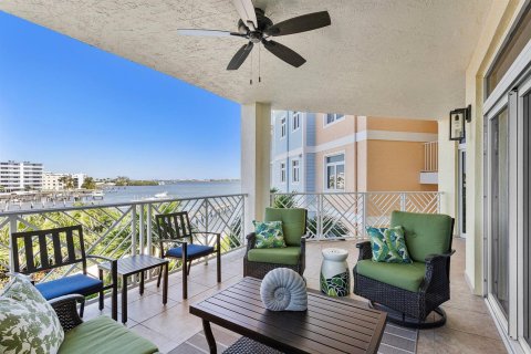 Condo in Lantana, Florida, 3 bedrooms  № 2262029 - photo 2