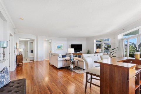 Condo in Lantana, Florida, 3 bedrooms  № 2262029 - photo 7