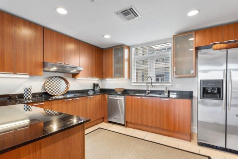 Condo in Lantana, Florida, 3 bedrooms  № 2262029 - photo 10