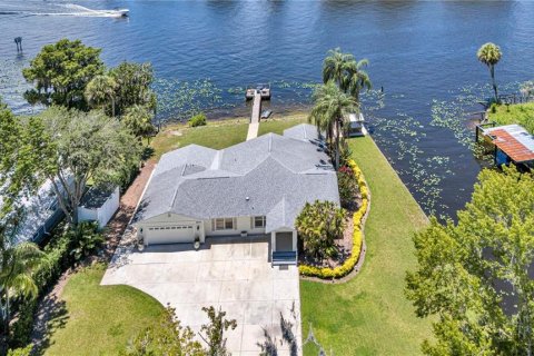 Villa ou maison à vendre à Astor, Floride: 3 chambres, 187.2 m2 № 2199427 - photo 3