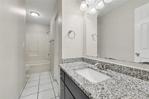 Villa ou maison à vendre à Kissimmee, Floride: 3 chambres, 139.45 m2 № 2418681 - photo 10