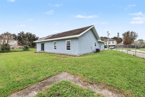 Villa ou maison à vendre à Kissimmee, Floride: 3 chambres, 139.45 m2 № 2418681 - photo 14