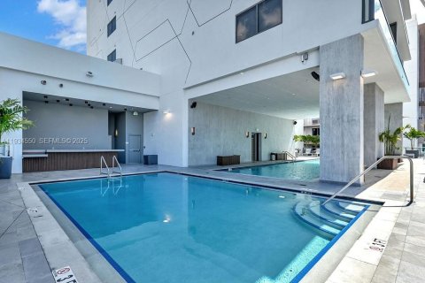 Condominio en venta en Miami, Florida, 43.29 m2 № 1993158 - foto 8