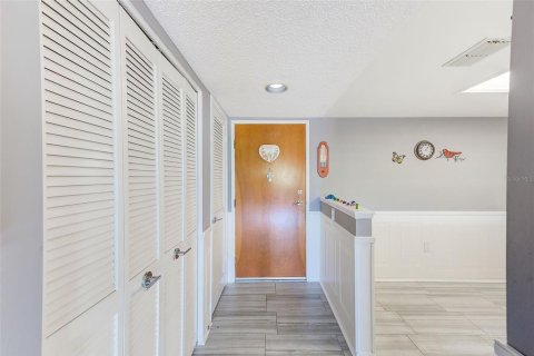Condo in Clearwater, Florida, 2 bedrooms № 2212794 - photo 3