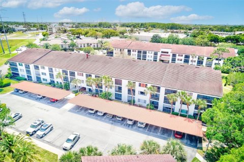 Condo in Clearwater, Florida, 2 bedrooms № 2212794 - photo 26