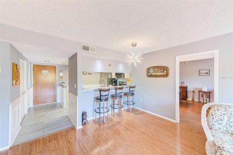 Condo in Clearwater, Florida, 2 bedrooms № 2212794 - photo 4
