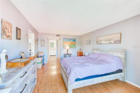 Condo in Clearwater, Florida, 2 bedrooms № 2212794 - photo 17