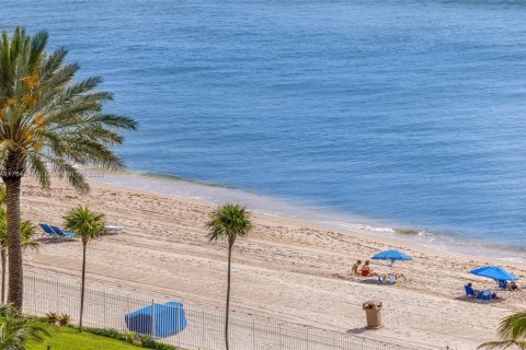Hotel in Sunny Isles Beach, Florida 33.44 sq.m. № 1862946 - photo 4