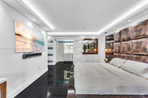 Condominio en venta en Miami, Florida, 2 dormitorios, 111.2 m2 № 1979951 - foto 10