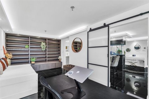 Condominio en venta en Miami, Florida, 2 dormitorios, 111.2 m2 № 1979951 - foto 14