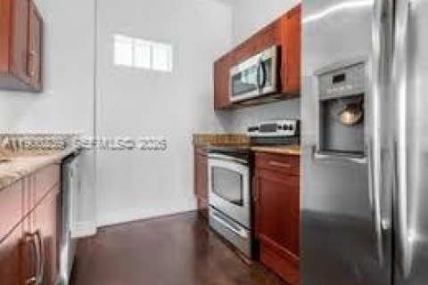 Кондоминиум с 1 спальней в Майами, Флорида № 2054724