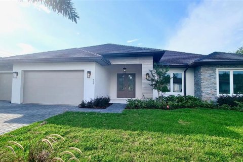 House in Rockledge, Florida 4 bedrooms, 260.13 sq.m. № 1767903 - photo 1