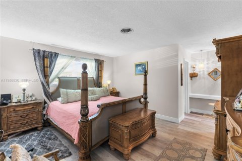 Casa en venta en Plantation, Florida, 2 dormitorios, 161.19 m2 № 2010676 - foto 19