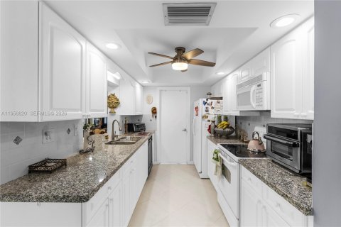 Casa en venta en Plantation, Florida, 2 dormitorios, 161.19 m2 № 2010676 - foto 13