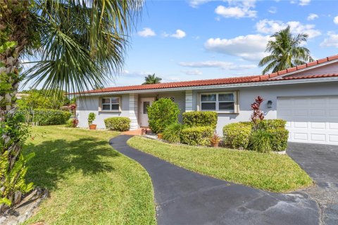 Casa en venta en Plantation, Florida, 2 dormitorios, 161.19 m2 № 2010676 - foto 2