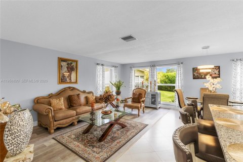 Casa en venta en Plantation, Florida, 2 dormitorios, 161.19 m2 № 2010676 - foto 7