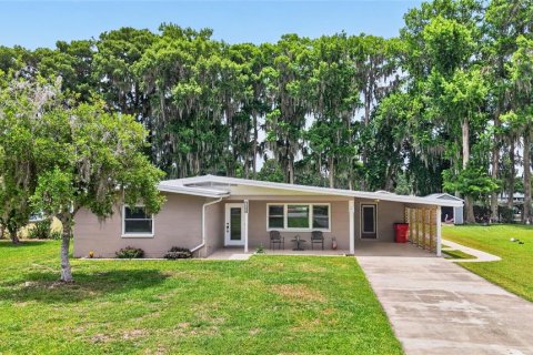 Casa en Floral City, Florida 2 dormitorios, 106.84 m2 № 2226782