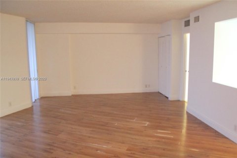 Copropriété à louer à Aventura, Floride: 1 chambre, 102.56 m2 № 2001174 - photo 11