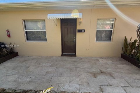 Casa en alquiler en Fort Lauderdale, Florida, 1 dormitorio, 58.06 m2 № 1988416 - foto 12
