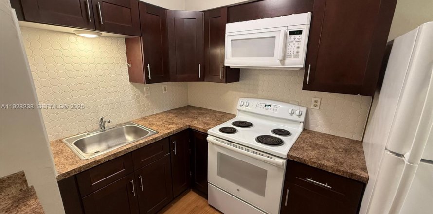 Casa en Fort Lauderdale, Florida 1 dormitorio, 58.06 m2 № 1988416