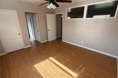 Casa en alquiler en Fort Lauderdale, Florida, 1 dormitorio, 58.06 m2 № 1988416 - foto 6