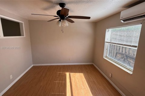 Casa en alquiler en Fort Lauderdale, Florida, 1 dormitorio, 58.06 m2 № 1988416 - foto 8