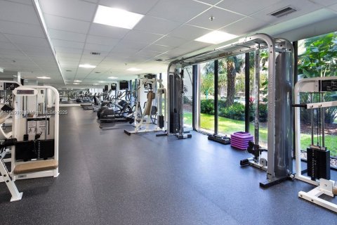 Condo in Miami, Florida, 1 bedroom  № 1888858 - photo 22