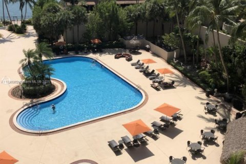 Condo in Miami, Florida, 1 bedroom  № 1888858 - photo 21