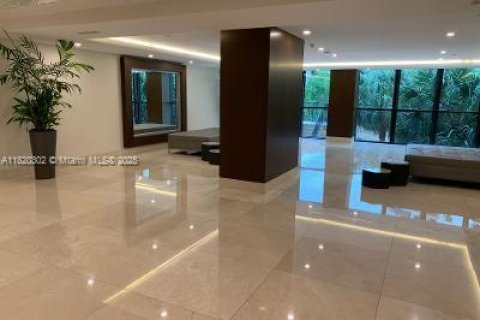 Condo in Miami, Florida, 1 bedroom  № 1888858 - photo 4