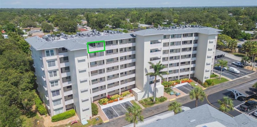 Condo in Clearwater, Florida, 1 bedroom № 1835606