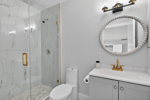 Villa ou maison à vendre à Miami, Floride: 4 chambres, 299.52 m2 № 2073483 - photo 30