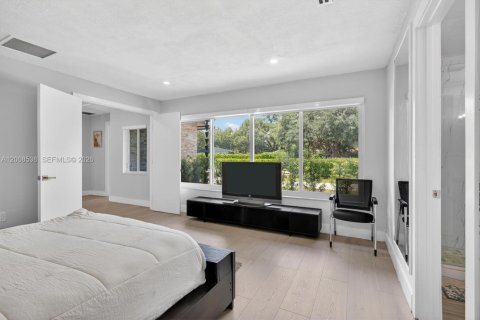 Villa ou maison à vendre à Miami, Floride: 4 chambres, 299.52 m2 № 2073483 - photo 26