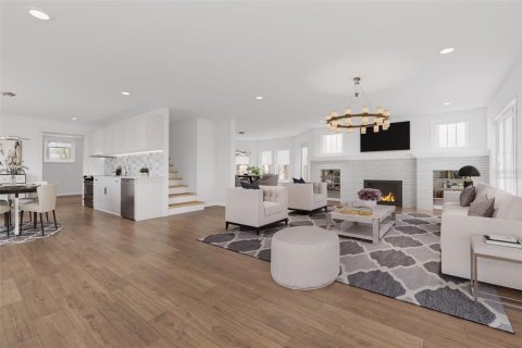 Casa en venta en Saint Petersburg, Florida, 4 dormitorios, 250.28 m2 № 1724155 - foto 3