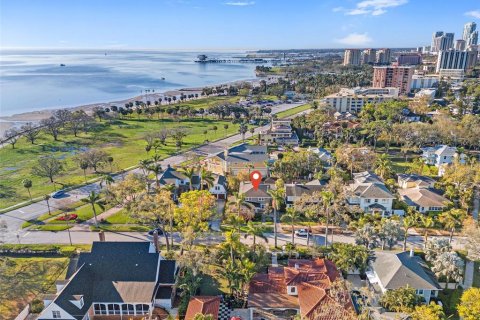 Casa en venta en Saint Petersburg, Florida, 4 dormitorios, 250.28 m2 № 1724155 - foto 24