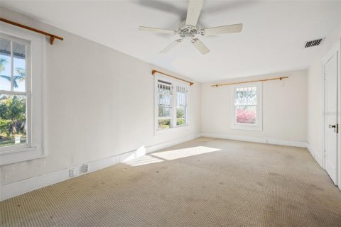 Casa en venta en Saint Petersburg, Florida, 4 dormitorios, 250.28 m2 № 1724155 - foto 13