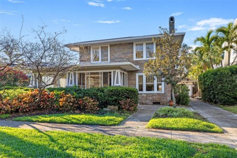 Casa en venta en Saint Petersburg, Florida, 4 dormitorios, 250.28 m2 № 1724155 - foto 1