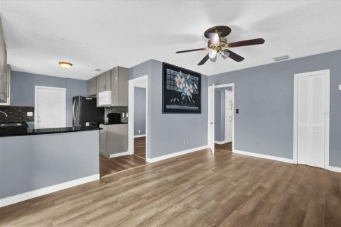 Villa ou maison à vendre à Orlando, Floride: 4 chambres, 142.7 m2 № 1806842 - photo 7