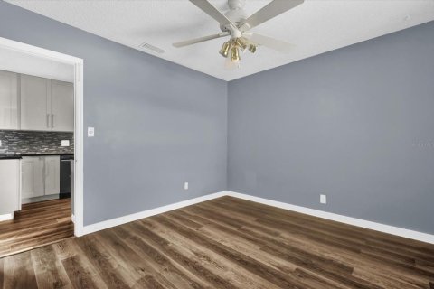 Villa ou maison à vendre à Orlando, Floride: 4 chambres, 142.7 m2 № 1806842 - photo 10