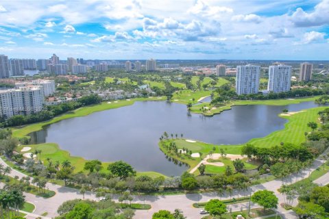 Condo in Aventura, Florida, 1 bedroom № 1961856 - photo 4