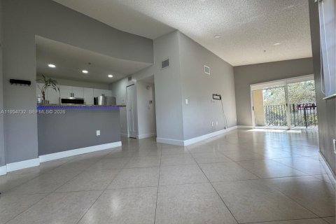 Condominio en Miramar, Florida, 1 dormitorio  № 2020216