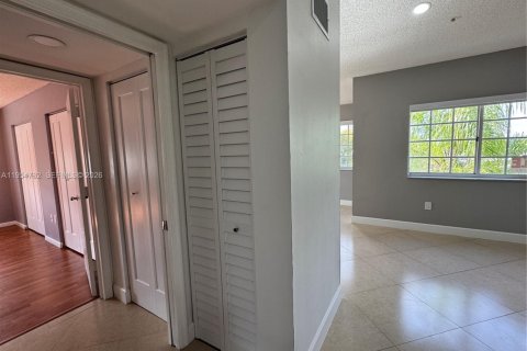 Condominio en alquiler en Miramar, Florida, 1 dormitorio, 65.03 m2 № 2020216 - foto 18
