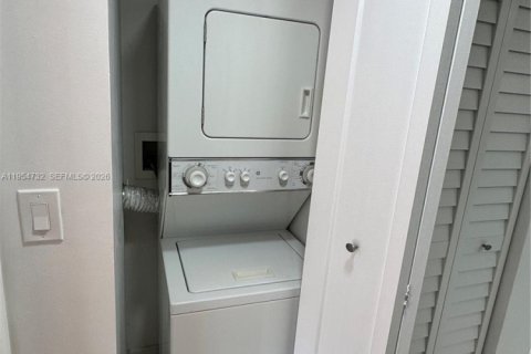 Condominio en alquiler en Miramar, Florida, 1 dormitorio, 65.03 m2 № 2020216 - foto 30